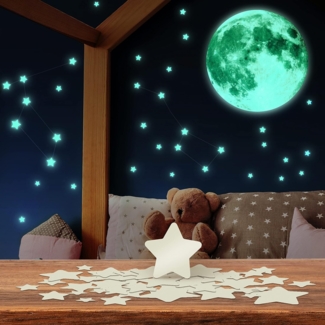 Leuchtsterne Kinderzimmer [SELBSTKLEBEND] inkl. XXL Leuchtmond - 620 Sterne - Wandtattoo Wandsticker - Rückstandslos zu entfernen- inkl. Sternzeichenanleitung